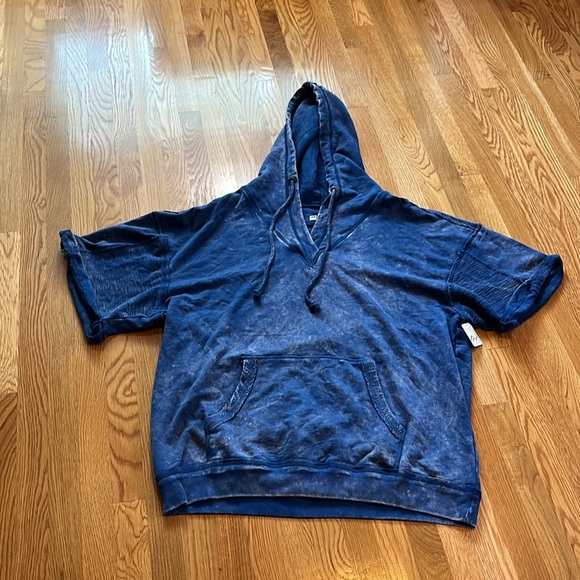 We The Free Graham Poncho Hoodie Size Medium NWT - Picture 5 of 12